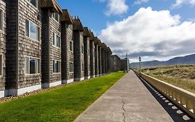 Ebb Tide Oceanfront Inn